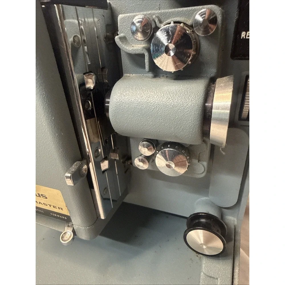 Argus Vintage Showmaster 500 Az 8mm Portable Movie Projector Antique Powers On